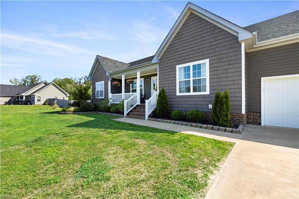 Photo of 113 Pisgah Drive, Moyock, NC 27958 (MLS # 10630888)