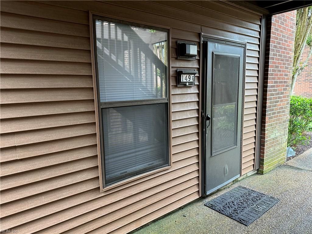 Photo of 149 Windsor Castle Drive #E, Newport News, VA 23608 (MLS # 10624088)