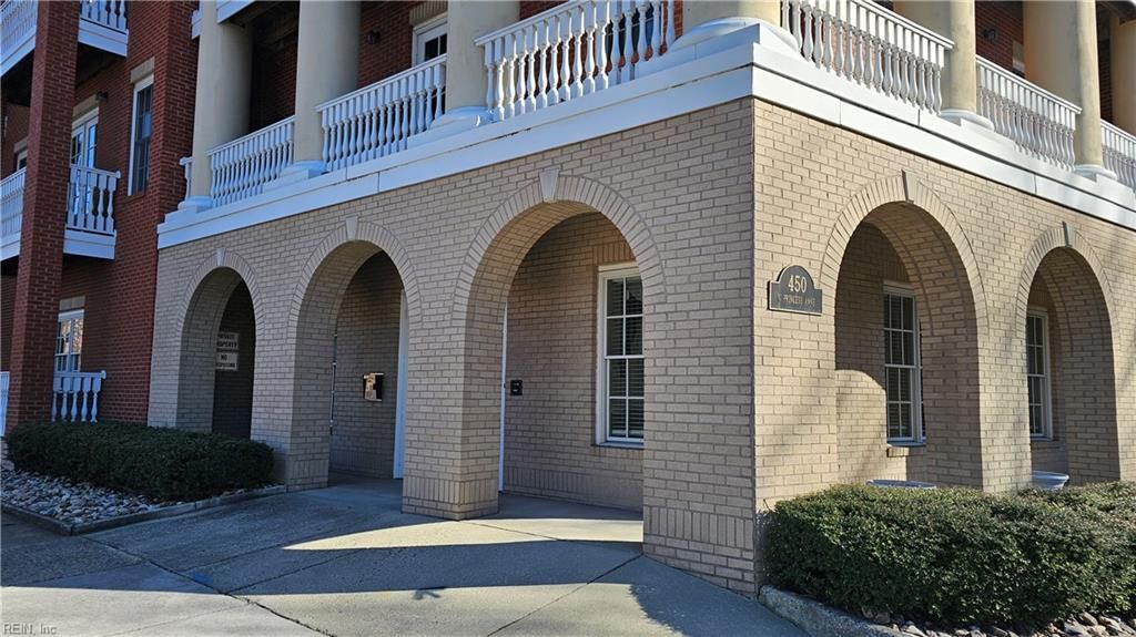 Photo of 450 W Princess Anne Road Road #Unit 211, Norfolk, VA 23517 (MLS # 10616713)