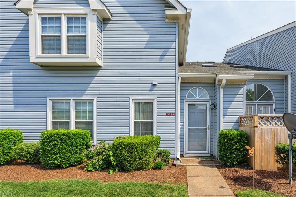 Photo of 5278 Lake Victoria Arch Arch, Virginia Beach, VA 23464 (MLS # 10632907)