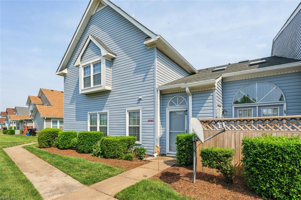 Photo of 5278 Lake Victoria Arch Arch, Virginia Beach, VA 23464 (MLS # 10632907)