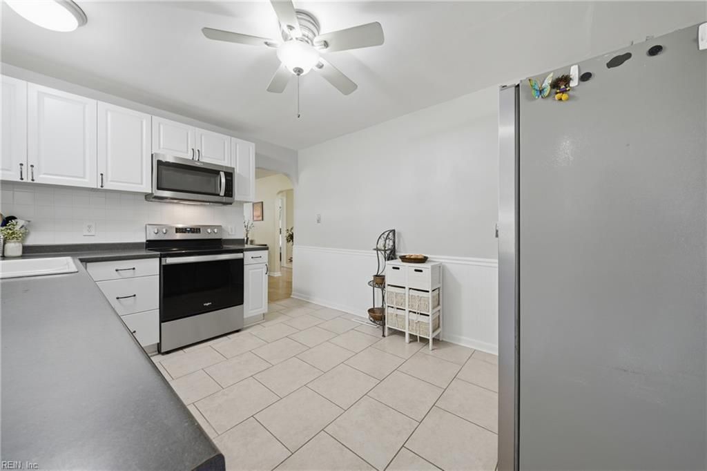Photo of 409 Big Pine Drive, Virginia Beach, VA 23452 (MLS # 10632403)
