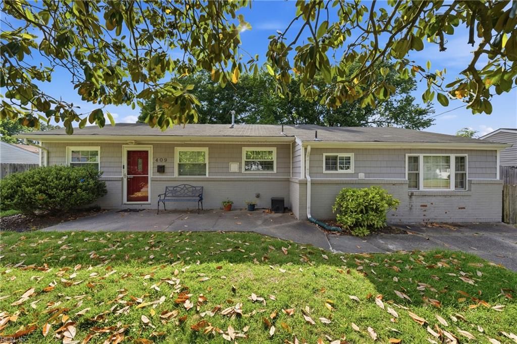 Photo of 409 Big Pine Drive, Virginia Beach, VA 23452 (MLS # 10632403)