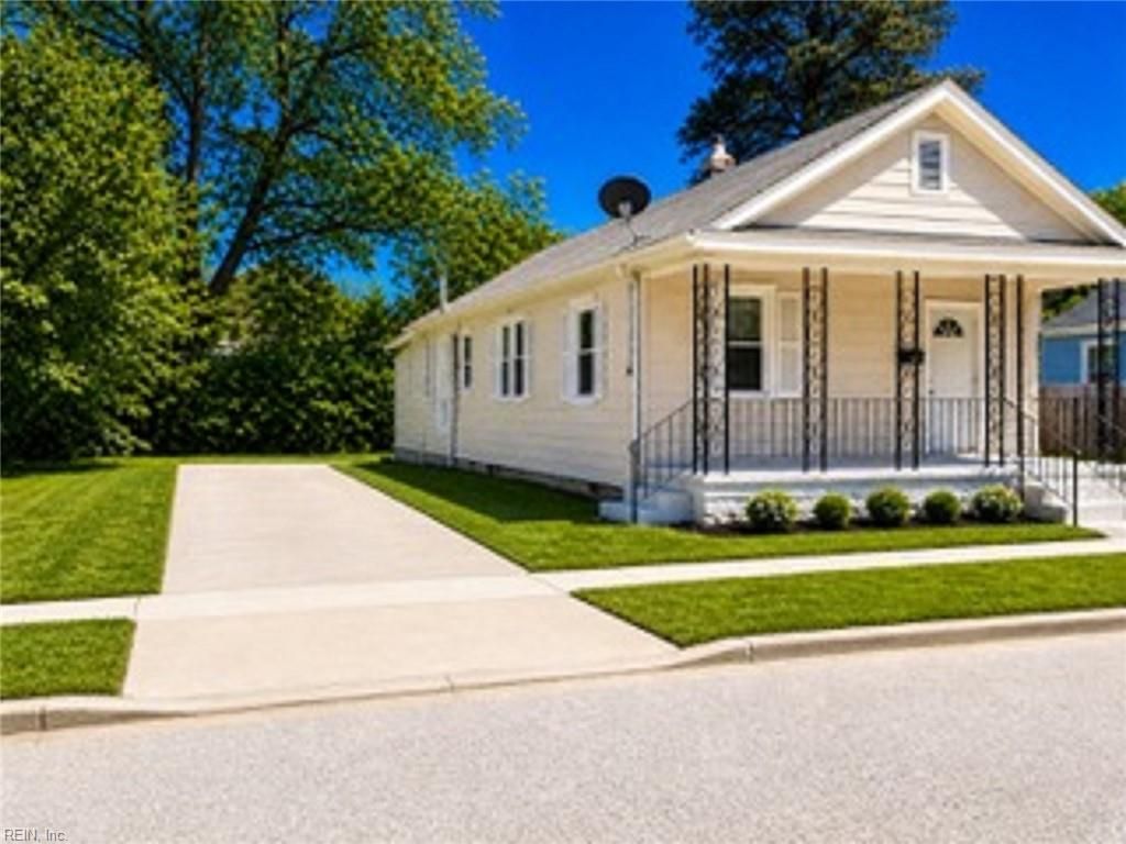 Photo of 1314 20th Street, Chesapeake, VA 23324 (MLS # 10633907)