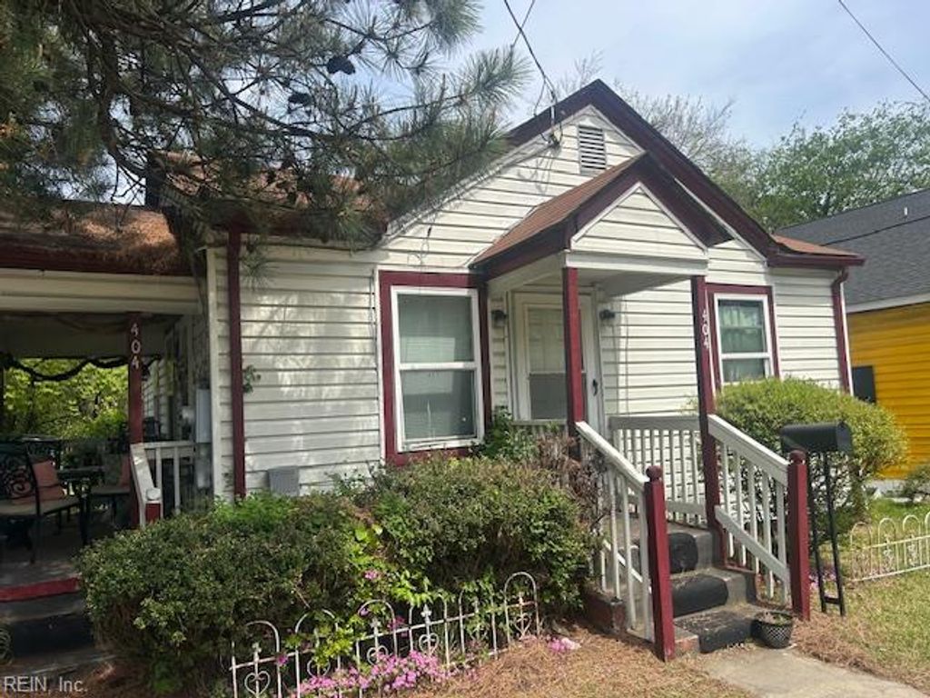 Photo of 404 Hunter Street, Suffolk, VA 23434 (MLS # 10629630)