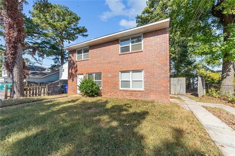 Photo of 912 Druid Circle #B, Norfolk, VA 23504 (MLS # 10626791)