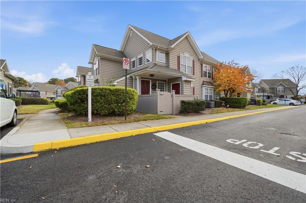 Photo of 2301 Old Greenbrier Road, Chesapeake, VA 23325 (MLS # 10611113)