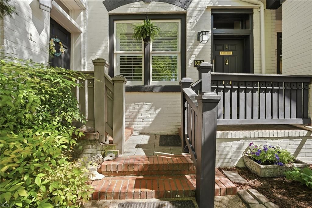 Photo of 1012 Colley Avenue, Norfolk, VA 23507 (MLS # 10630177)