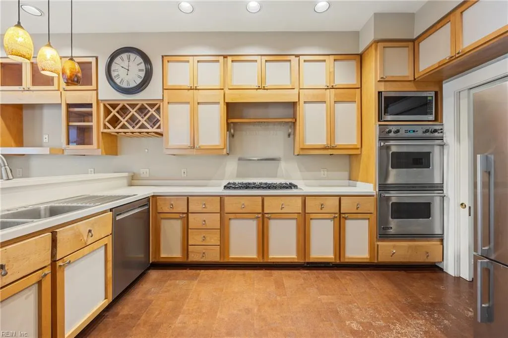 Norfolk, Virginia 23507, United States, 4 Bedrooms Bedrooms, ,5 BathroomsBathrooms,Residential,Active,143587