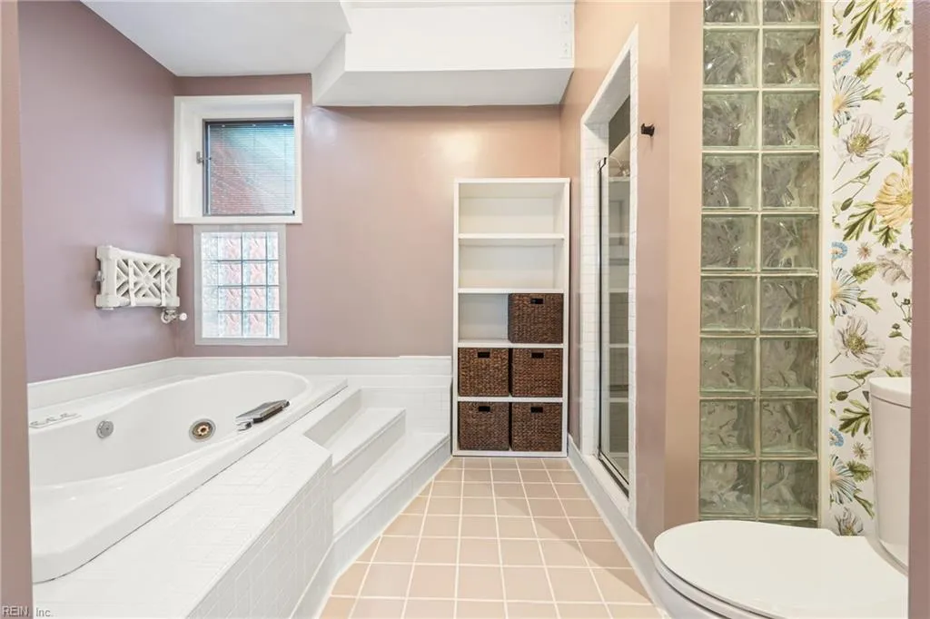 Norfolk, Virginia 23507, United States, 4 Bedrooms Bedrooms, ,5 BathroomsBathrooms,Residential,Active,143587