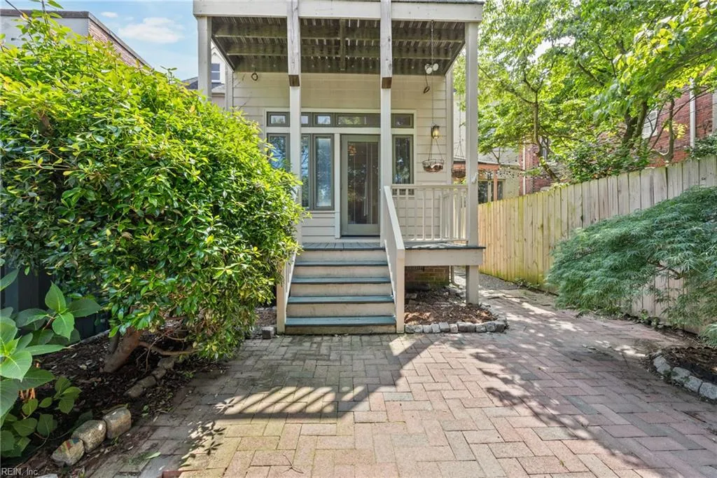 Norfolk, Virginia 23507, United States, 4 Bedrooms Bedrooms, ,5 BathroomsBathrooms,Residential,Active,143587