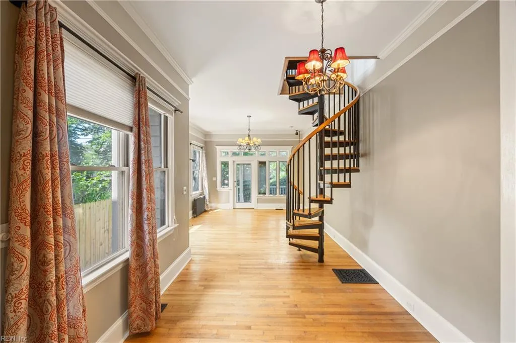 Norfolk, Virginia 23507, United States, 4 Bedrooms Bedrooms, ,5 BathroomsBathrooms,Residential,Active,143587