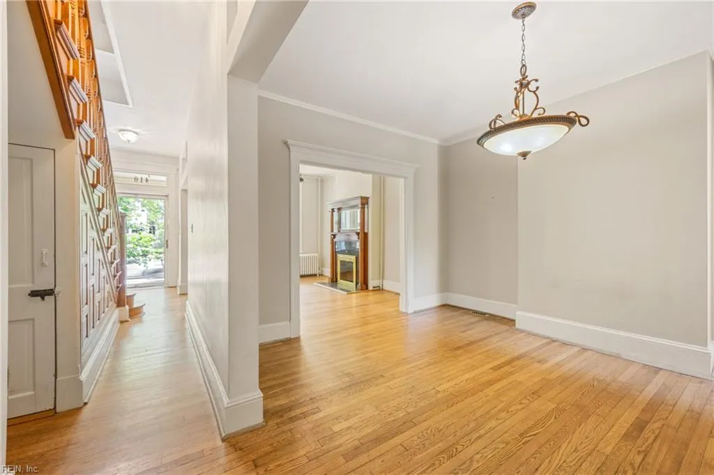 Norfolk, Virginia 23507, United States, 4 Bedrooms Bedrooms, ,5 BathroomsBathrooms,Residential,Active,143587