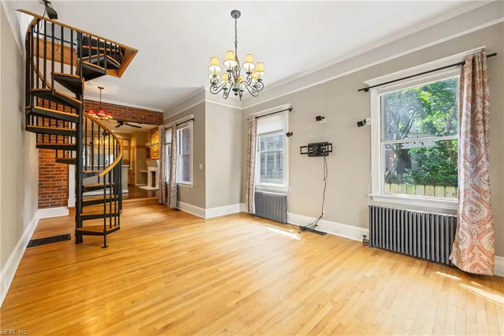 Norfolk, Virginia 23507, United States, 4 Bedrooms Bedrooms, ,5 BathroomsBathrooms,Residential,Active,143587