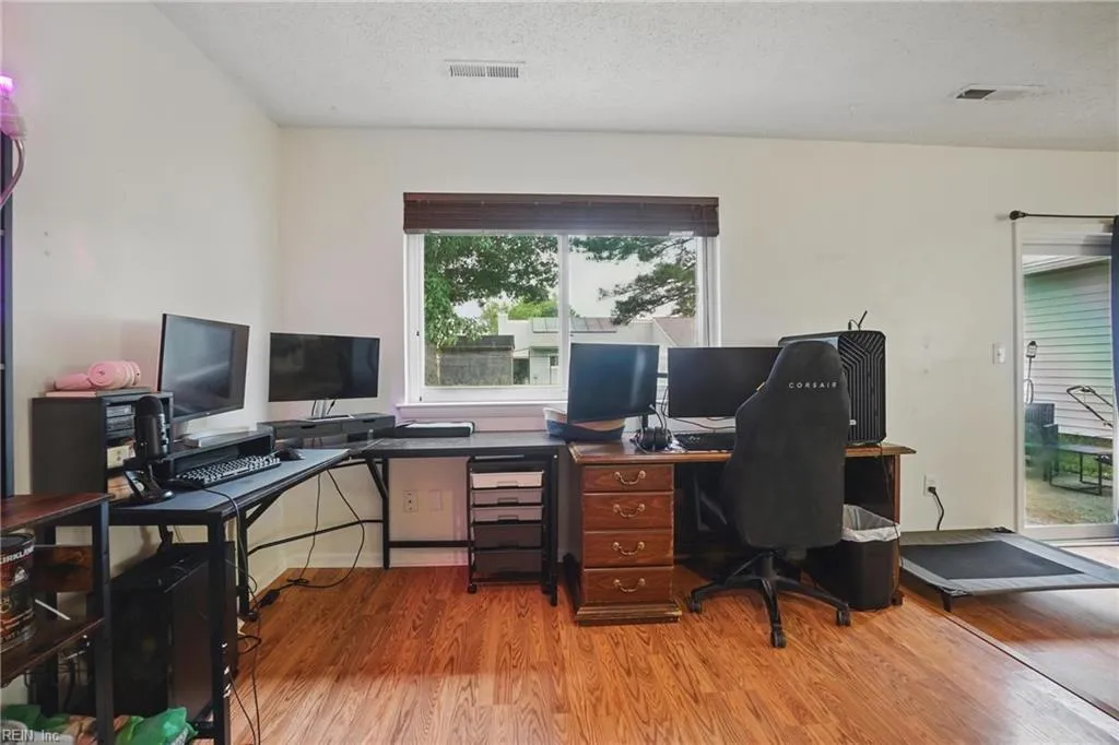 Virginia Beach, Virginia 23464, United States, 3 Bedrooms Bedrooms, ,2 BathroomsBathrooms,Residential,Active,103290