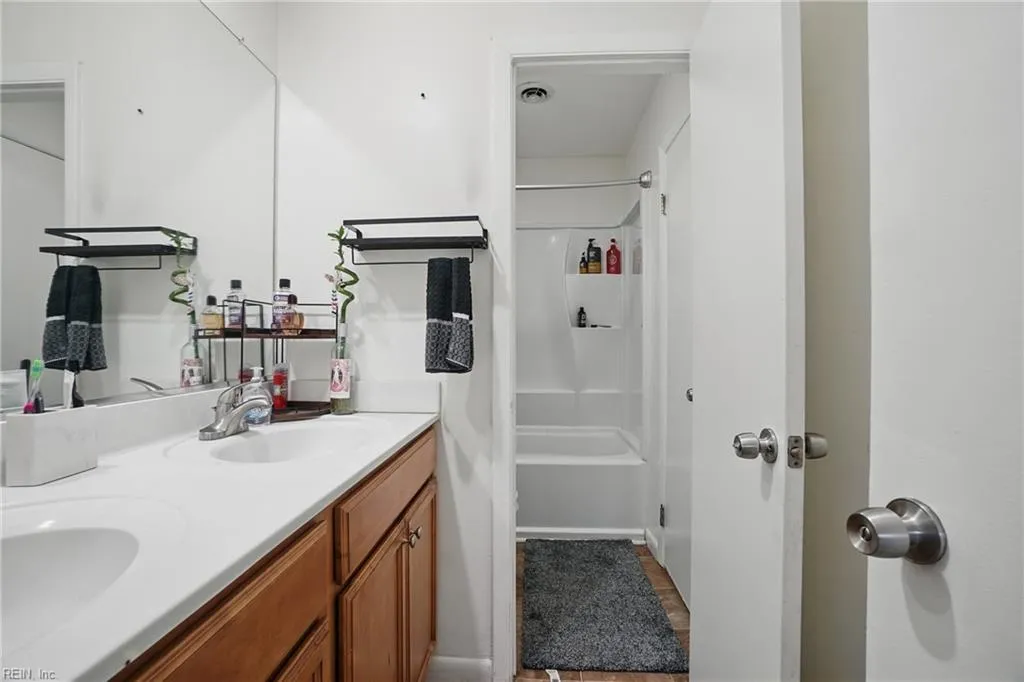 Virginia Beach, Virginia 23464, United States, 3 Bedrooms Bedrooms, ,2 BathroomsBathrooms,Residential,Active,103290