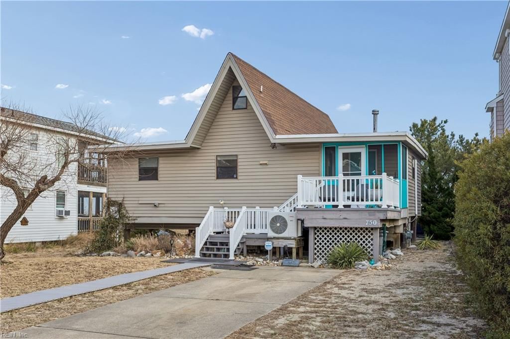 Photo of 750 N First Street, Hampton, VA 23664 (MLS # 10624337)