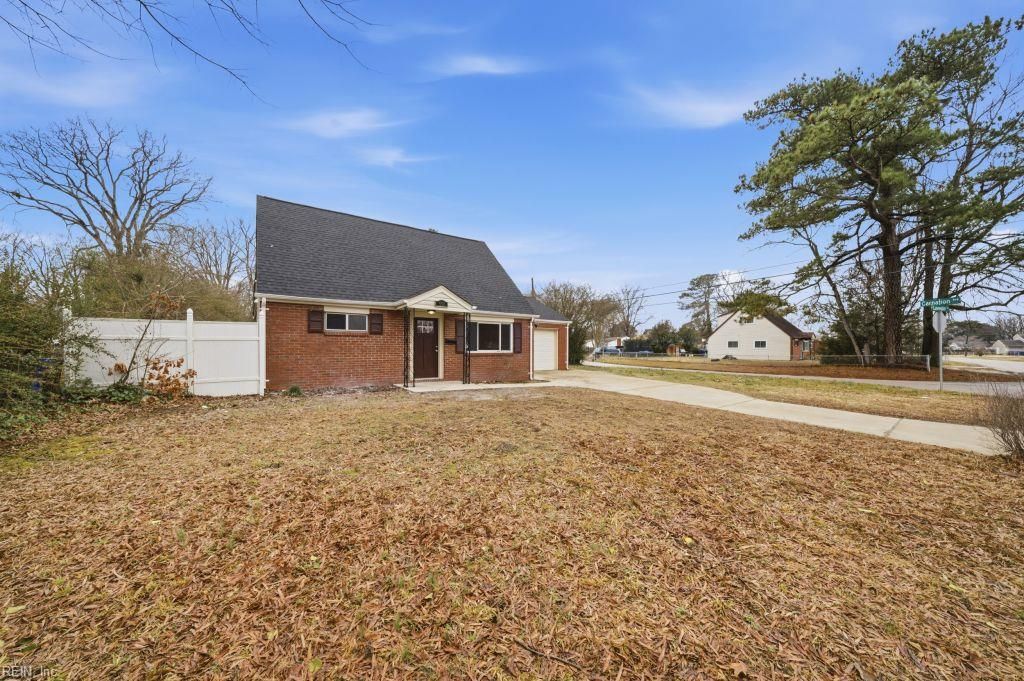 Photo of 553 Lavender Lane, Virginia Beach, VA 23462 (MLS # 10623187)