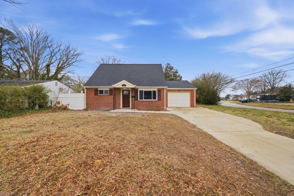 Photo of 553 Lavender Lane, Virginia Beach, VA 23462 (MLS # 10623187)