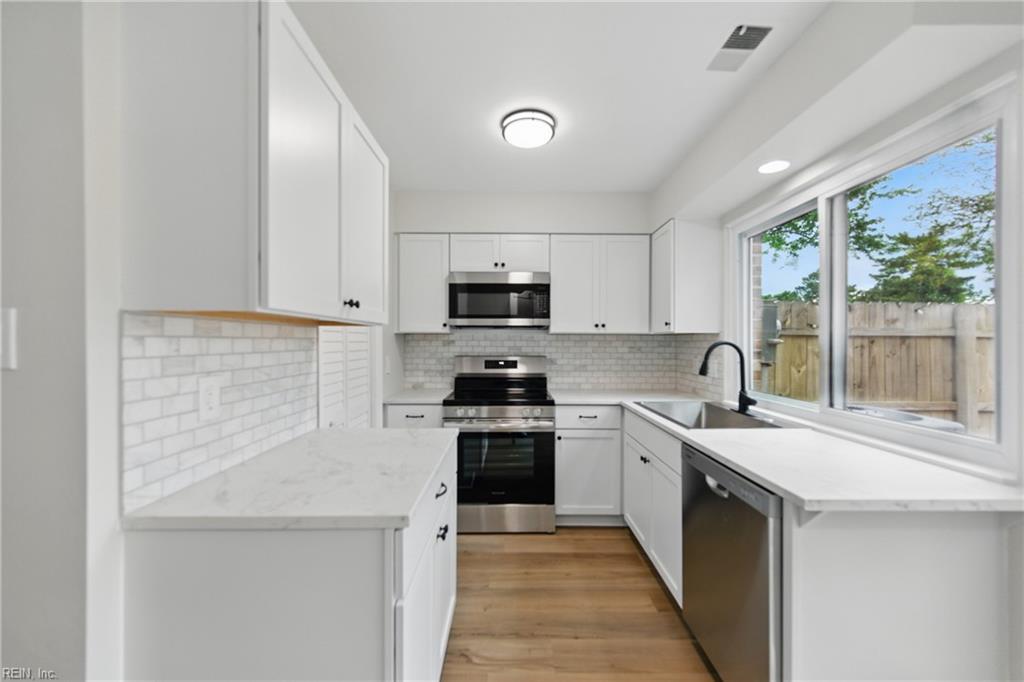 1268 Green Cedar LN