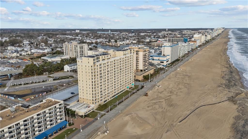 Photo of 303 Atlantic Avenue #1402, Virginia Beach, VA 23451 (MLS # 10612976)