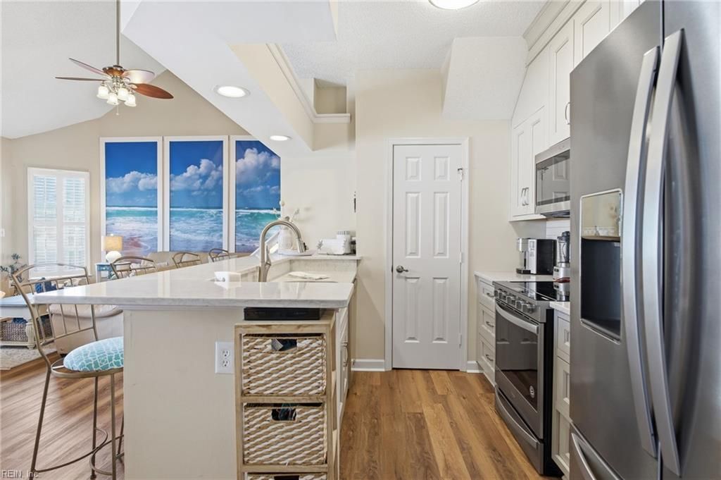 Photo of 2312 Beach Haven Drive #302, Virginia Beach, VA 23451 (MLS # 10631388)