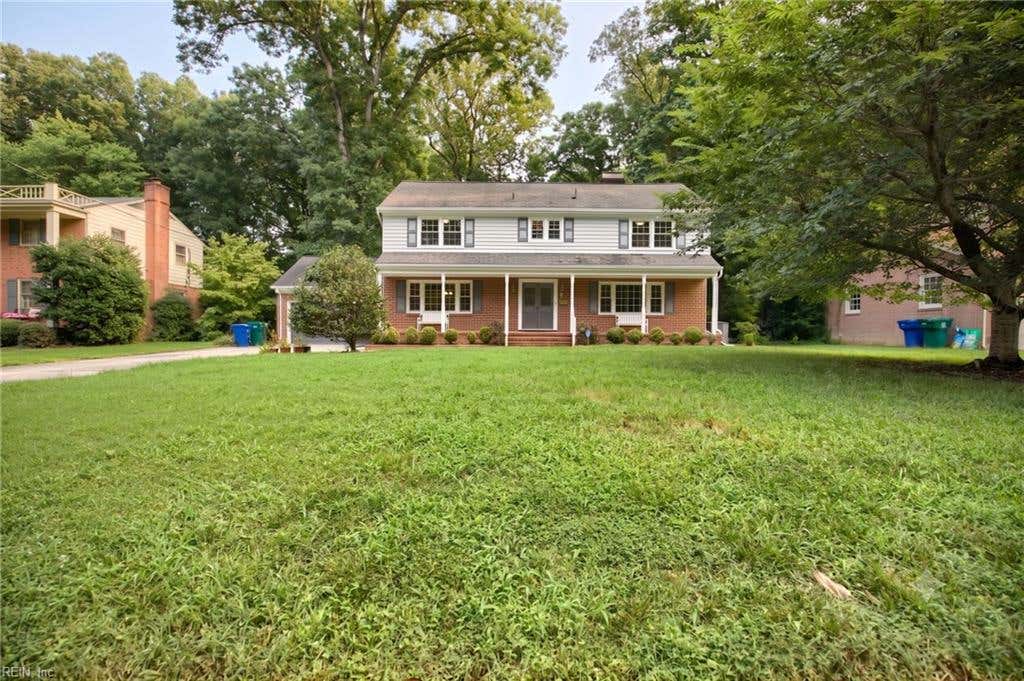Photo of 116 Stonewall Place, Newport News, VA 23606 (MLS # 10645958)