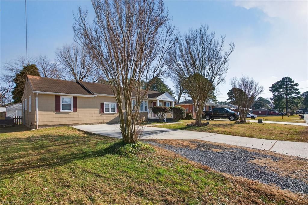 Photo of 274 Mayo Road, Virginia Beach, VA 23462 (MLS # 10615552)