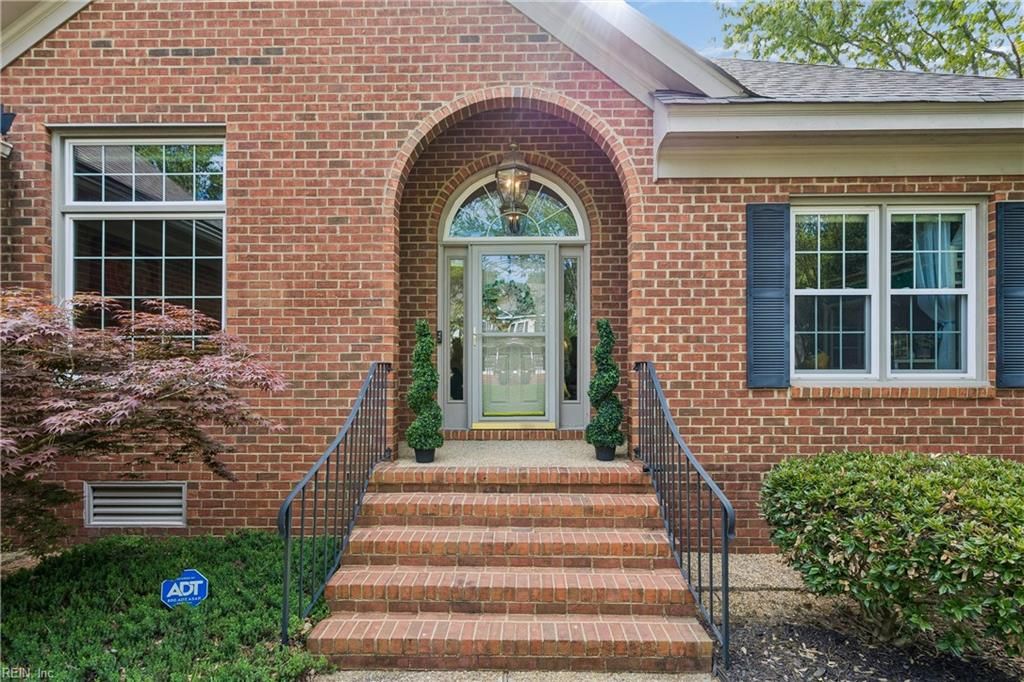 Photo of 206 Lakewood Drive, Williamsburg, VA 23185 (MLS # 10630433)