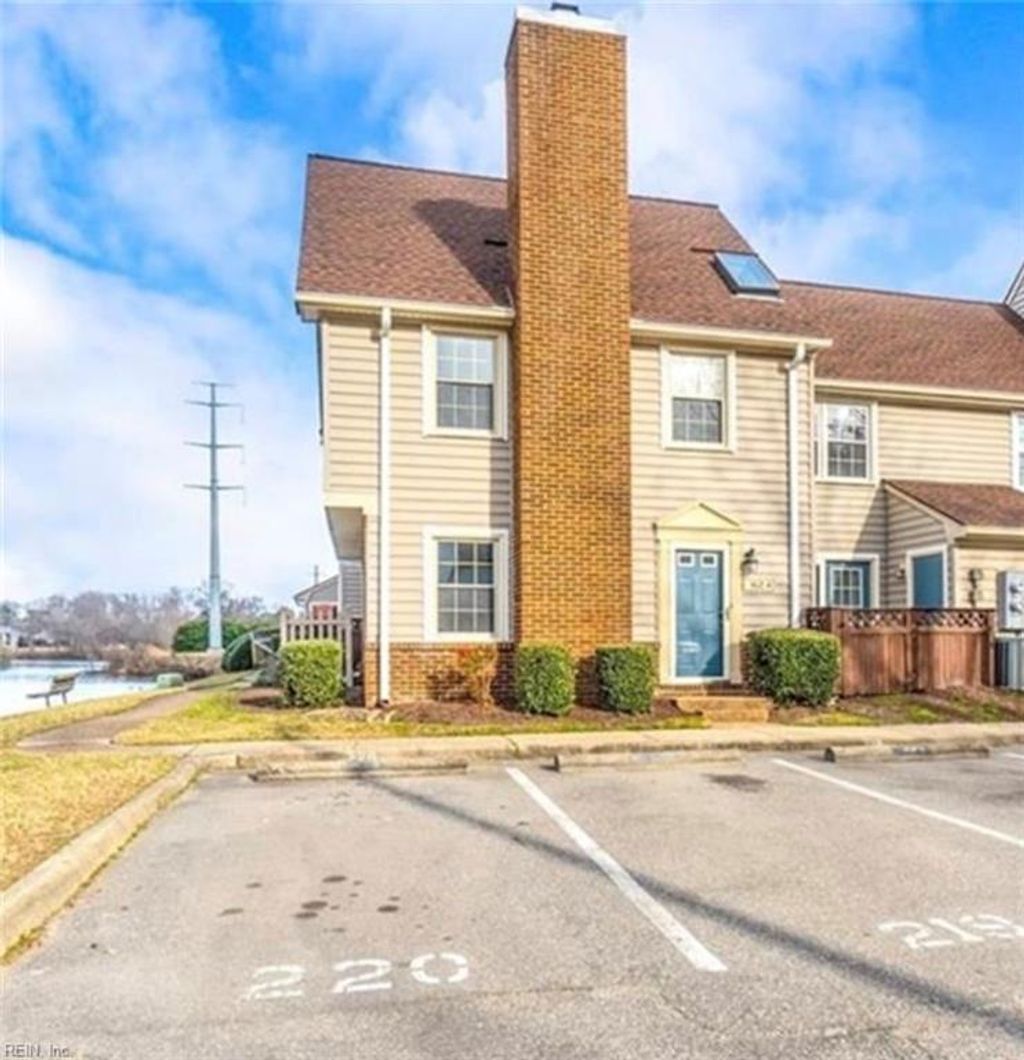 Photo of 912 Saint Andrews Reach #A, Chesapeake, VA 23320 (MLS # 10636280)