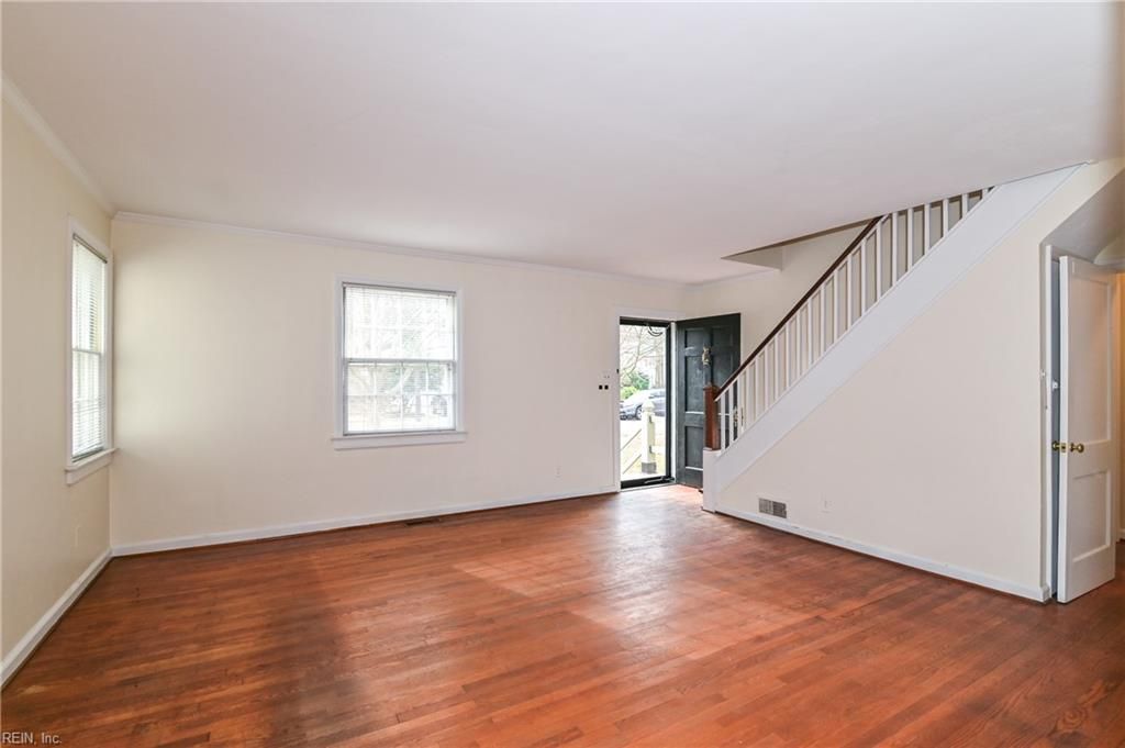 Photo of 1520 McLean Avenue, Norfolk, VA 23508 (MLS # 10615496)