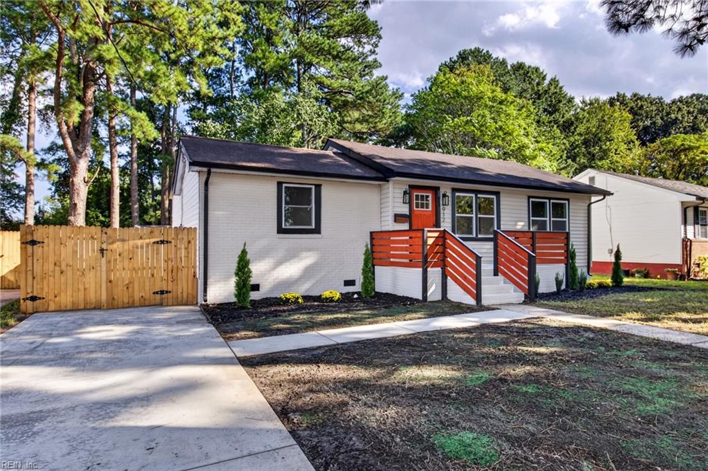 Photo of 912 Tazewell Street, Portsmouth, VA 23701 (MLS # 10655788)
