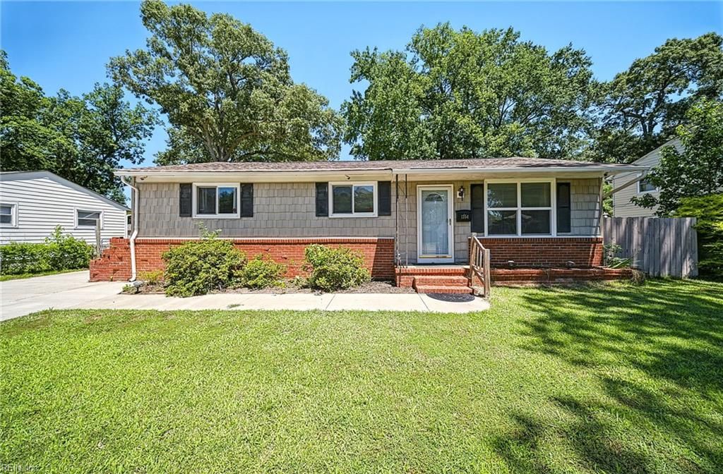 Photo of 1354 Bill Street, Norfolk, VA 23518 (MLS # 10643897)