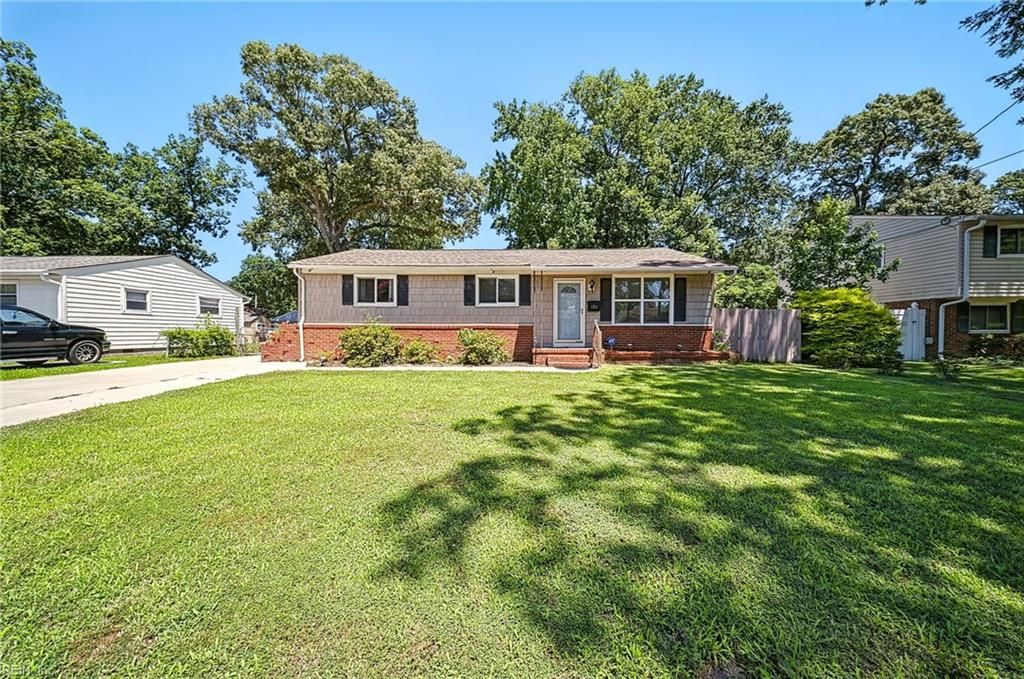 Photo of 1354 Bill Street, Norfolk, VA 23518 (MLS # 10643897)