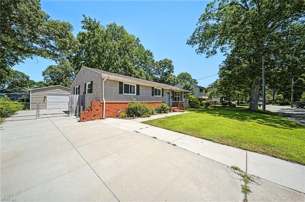 Photo of 1354 Bill Street, Norfolk, VA 23518 (MLS # 10643897)