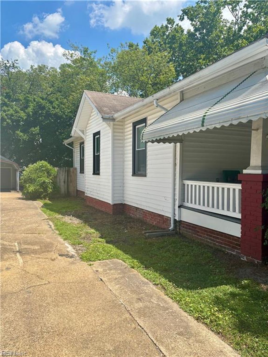 Photo of 307 Constitution Avenue, Portsmouth, VA 23704 (MLS # 10614882)