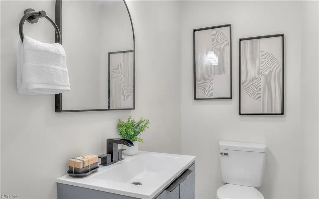 Norfolk, Virginia 23518, United States, 4 Bedrooms Bedrooms, ,3 BathroomsBathrooms,Residential,Active,220610