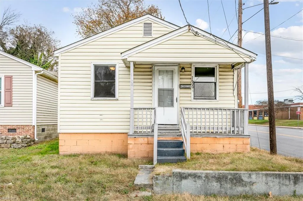 Newport News, Virginia 23607, United States, 2 Bedrooms Bedrooms, ,1 BathroomBathrooms,Residential,Active,94391