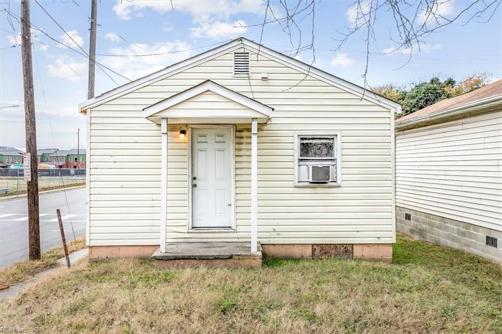 Newport News, Virginia 23607, United States, 2 Bedrooms Bedrooms, ,1 BathroomBathrooms,Residential,Active,94391