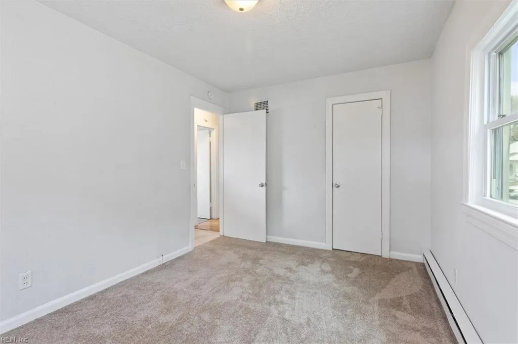 Newport News, Virginia 23607, United States, 2 Bedrooms Bedrooms, ,1 BathroomBathrooms,Residential,Active,94391