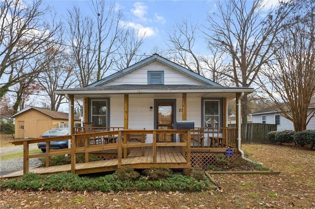 Photo of 23 Parker Avenue, Newport News, VA 23606 (MLS # 10612989)