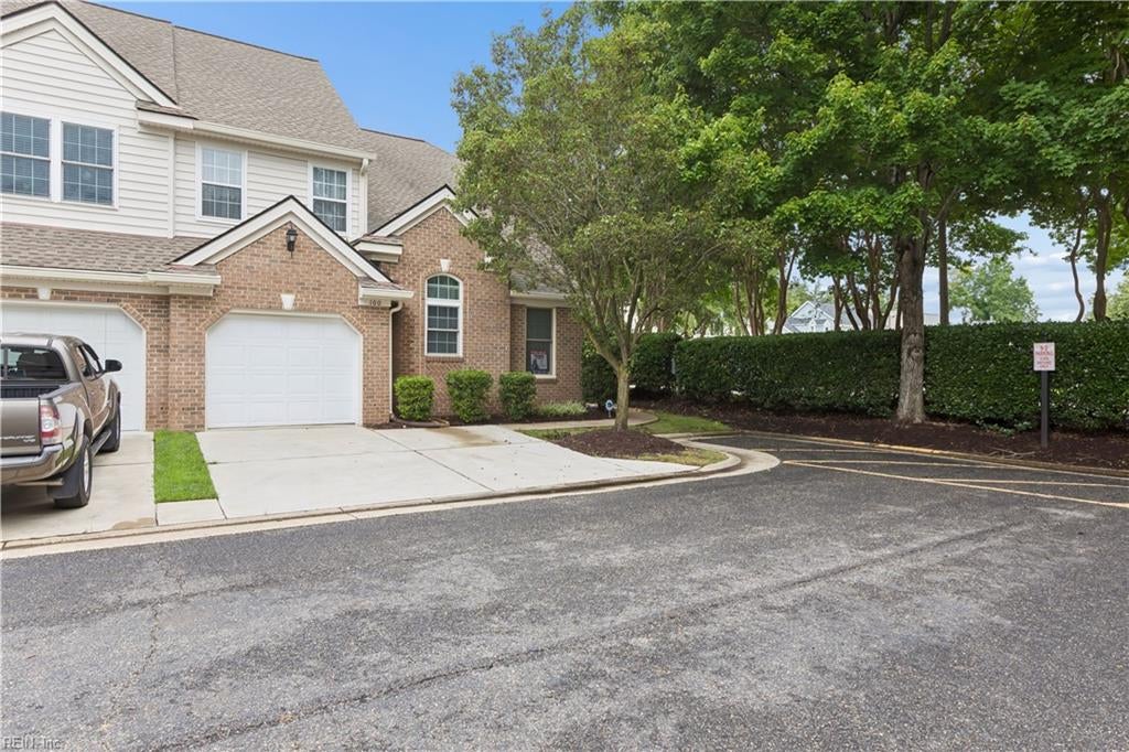 100 Bluff Terrace Ter, Newport News, VA, 23602