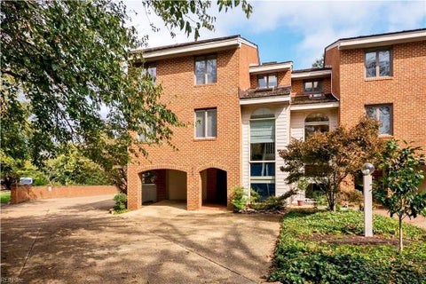 Photo of 448 Linkhorn Drive, Virginia Beach, VA 23451 (MLS # 10656475)