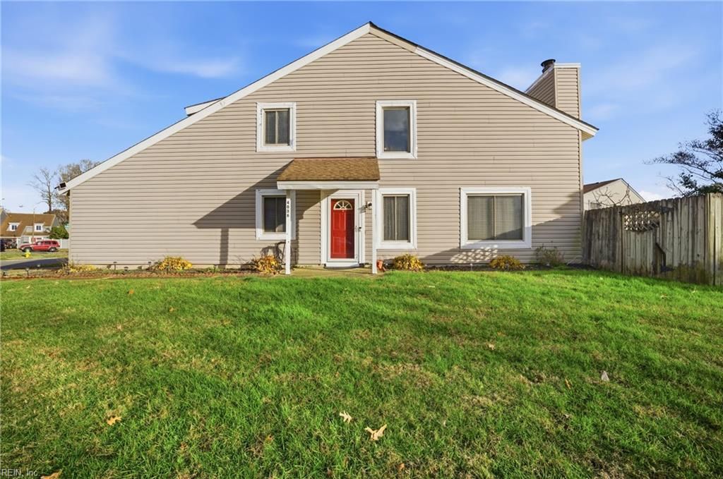 Photo of 4036 Lake Ridge Circle, Virginia Beach, VA 23452 (MLS # 10613175)