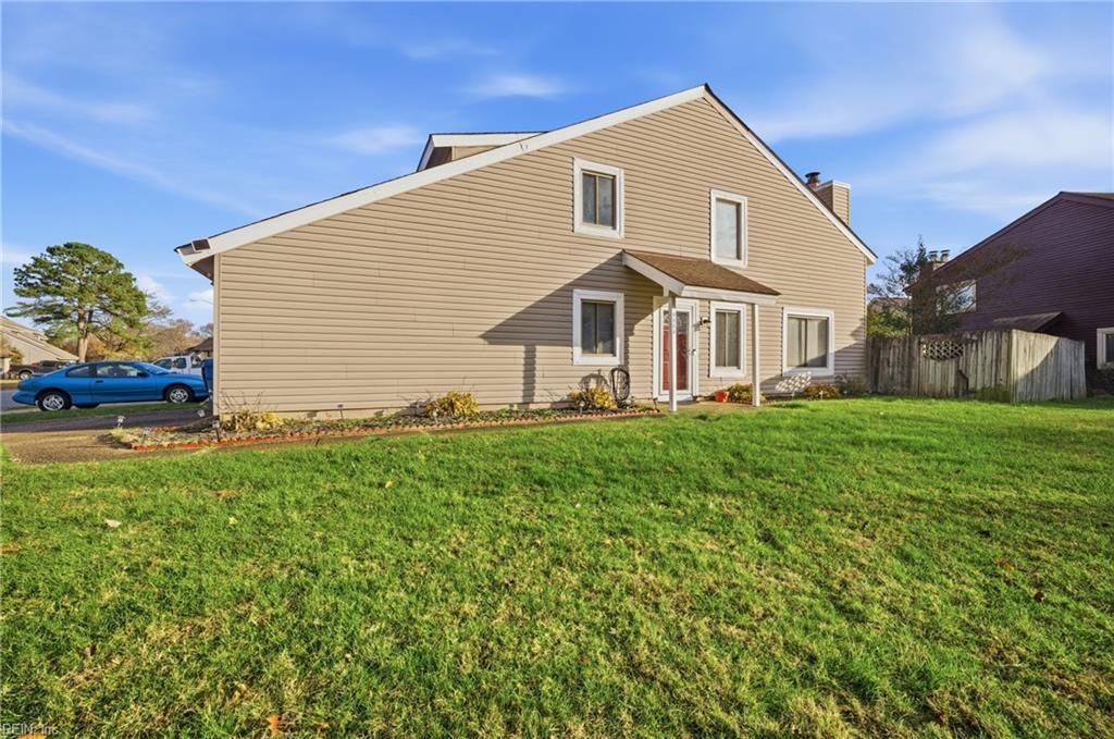 Photo of 4036 Lake Ridge Circle, Virginia Beach, VA 23452 (MLS # 10613175)