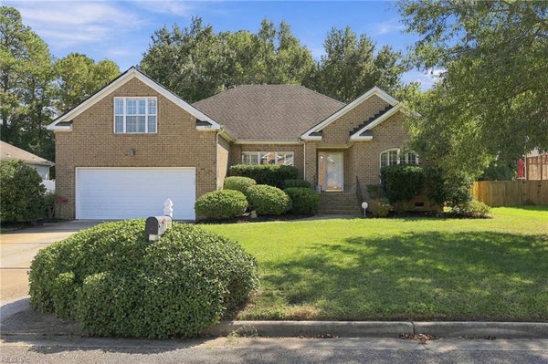 1313 DOMINION LAKES BLVD, CHESAPEAKE, VA 23320 - Image 8d8a4a048941e49cebdf45c984c3afb3/3886910606