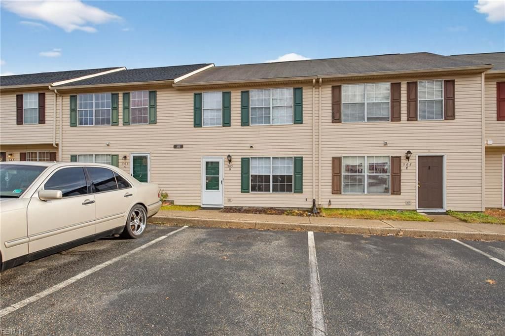 Photo of 305 Civil Court #D, Newport News, VA 23608 (MLS # 10619180)