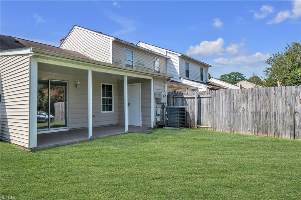 Photo of 702 Wolftrap Lane, Virginia Beach, VA 23462 (MLS # 10653425)