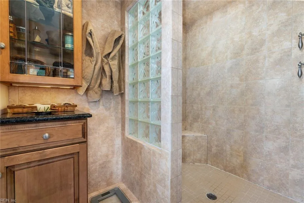 Franktown, Virginia 23354, United States, 5 Bedrooms Bedrooms, ,5 BathroomsBathrooms,Residential,Active,44206