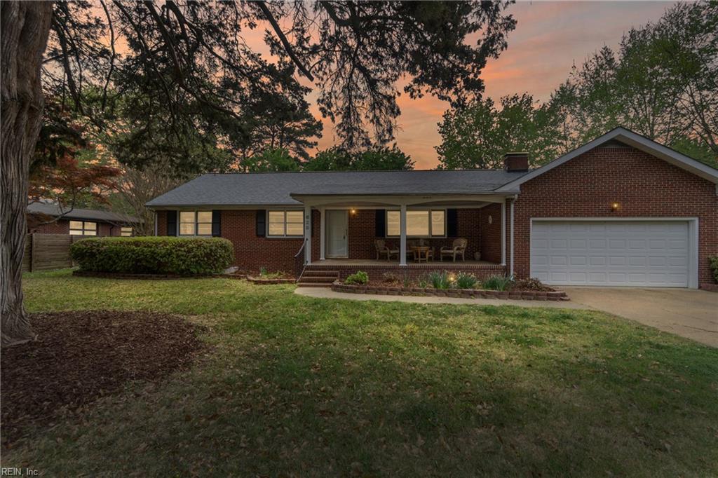 629 Meadows DR